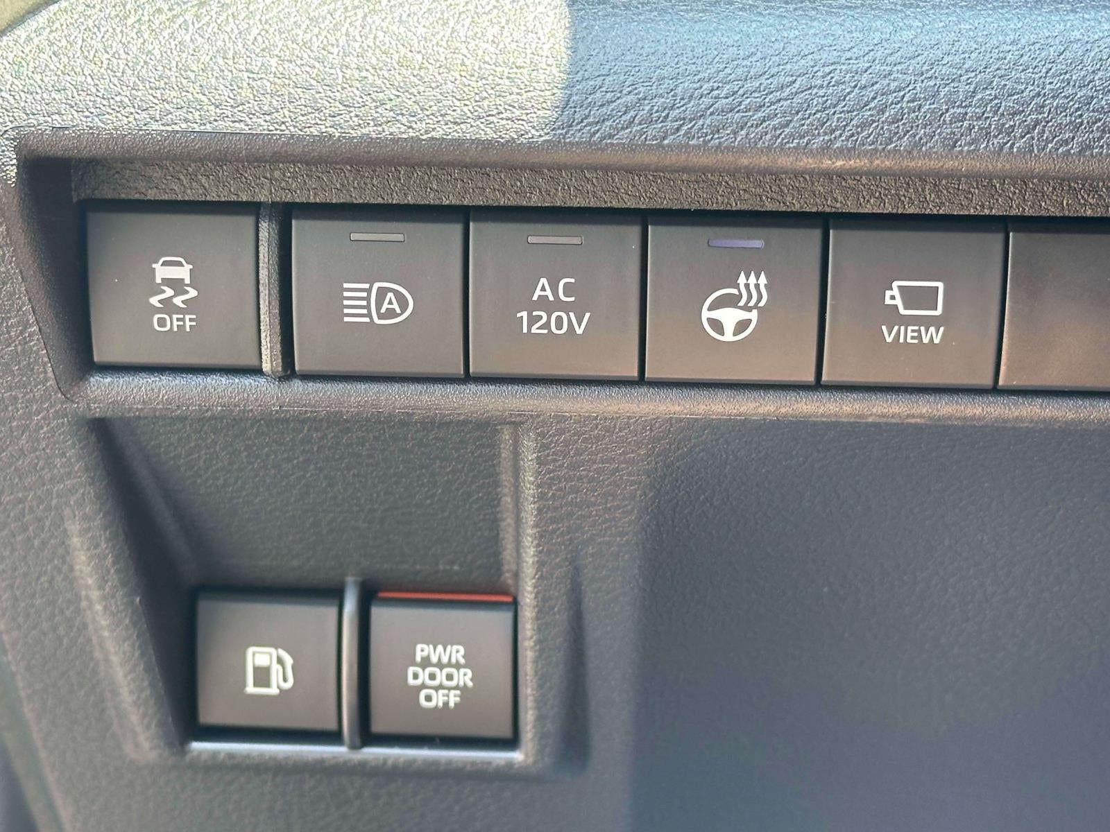 2025 Toyota Sienna Platinum