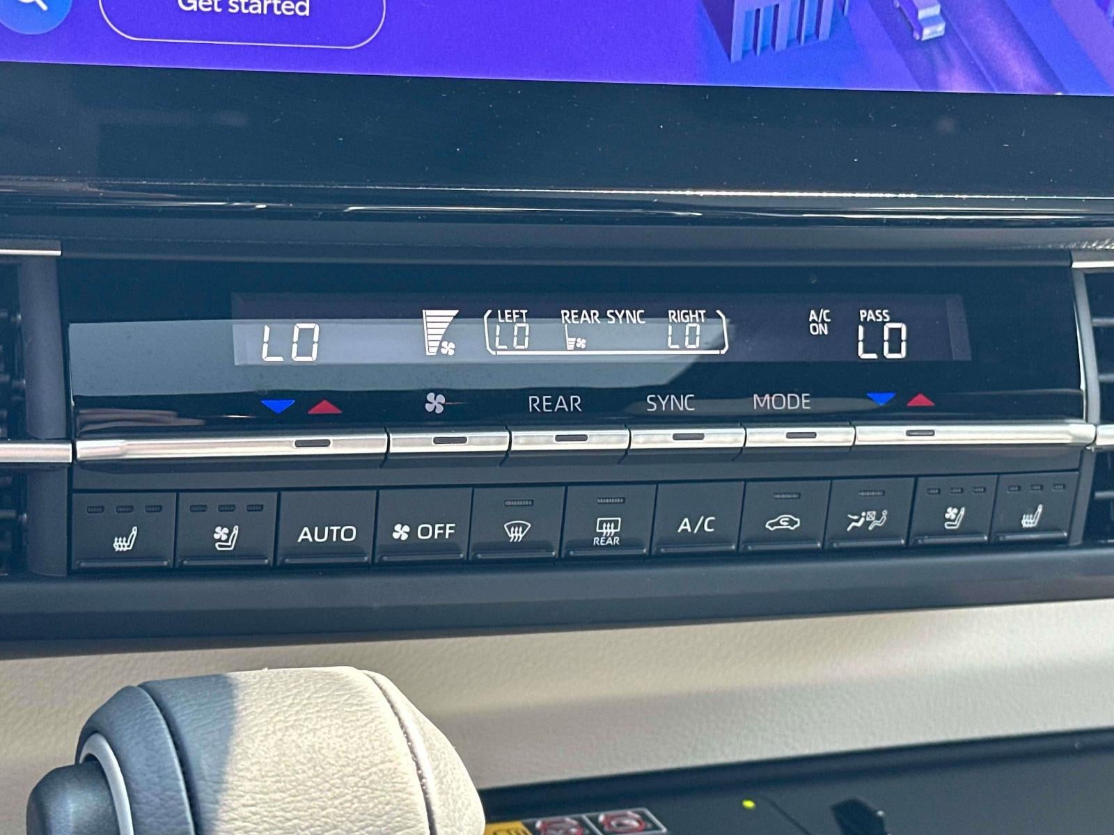 2025 Toyota Sienna Platinum