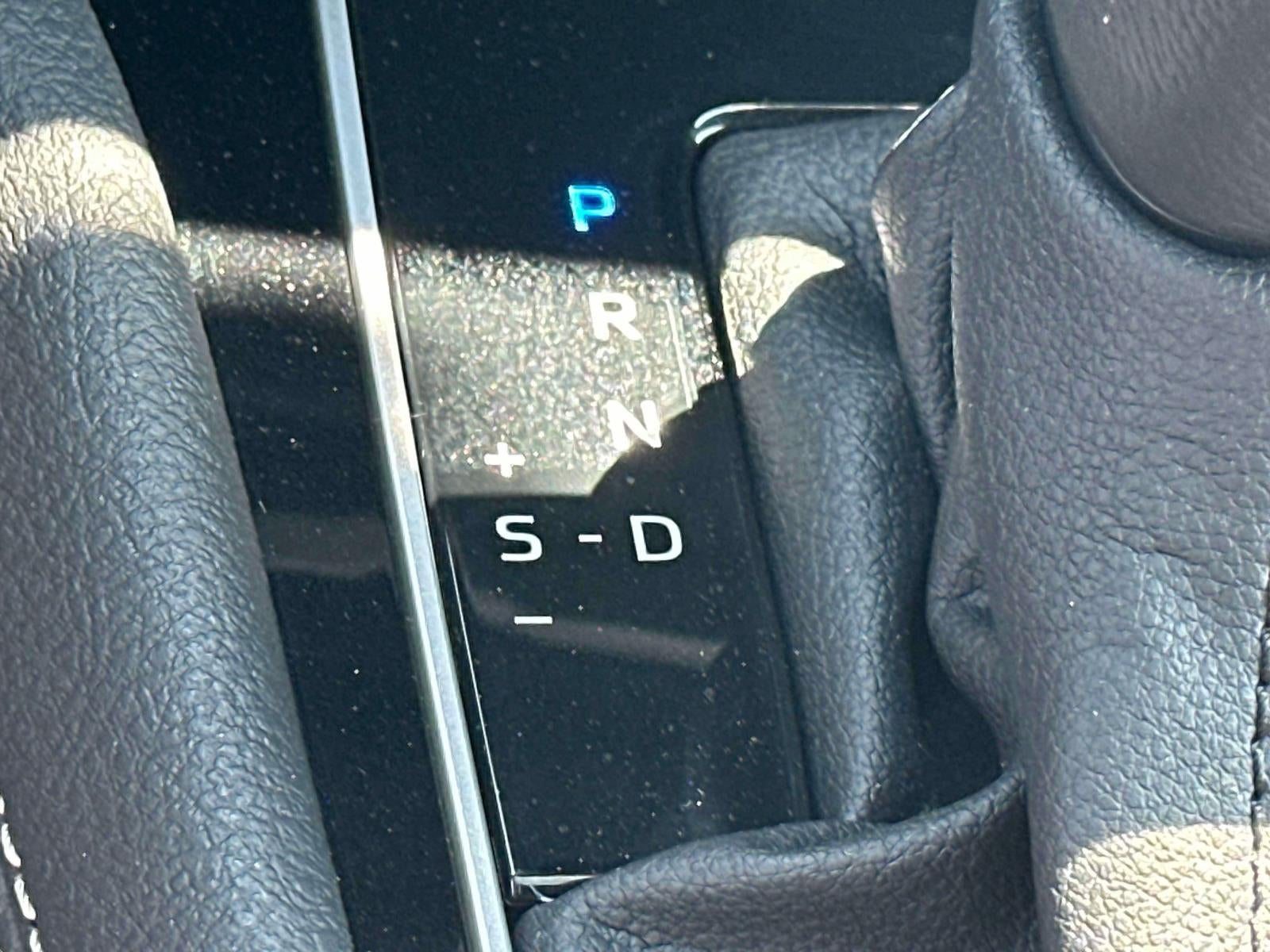 2025 Toyota Sienna Platinum