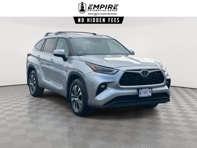 2022 Toyota Highlander Hybrid XLE