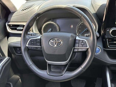 2022 Toyota Highlander Hybrid XLE