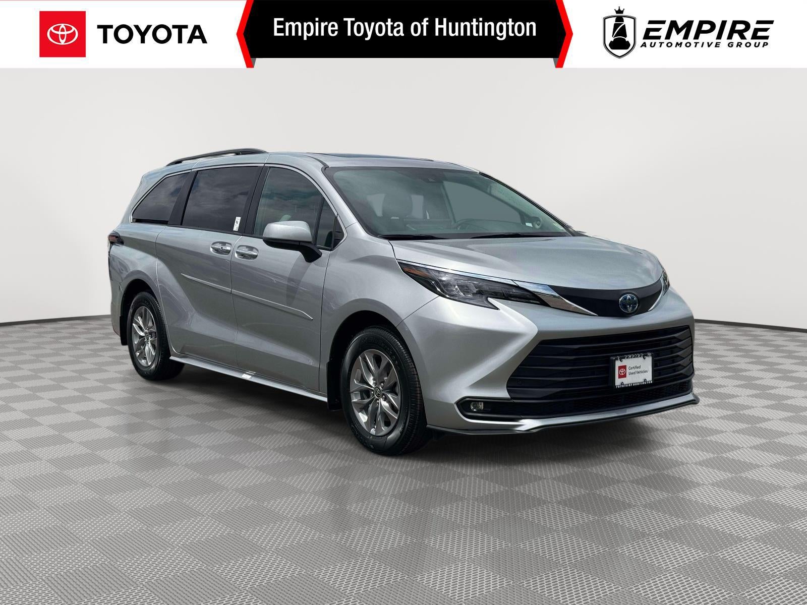 2025 Toyota Sienna XLE