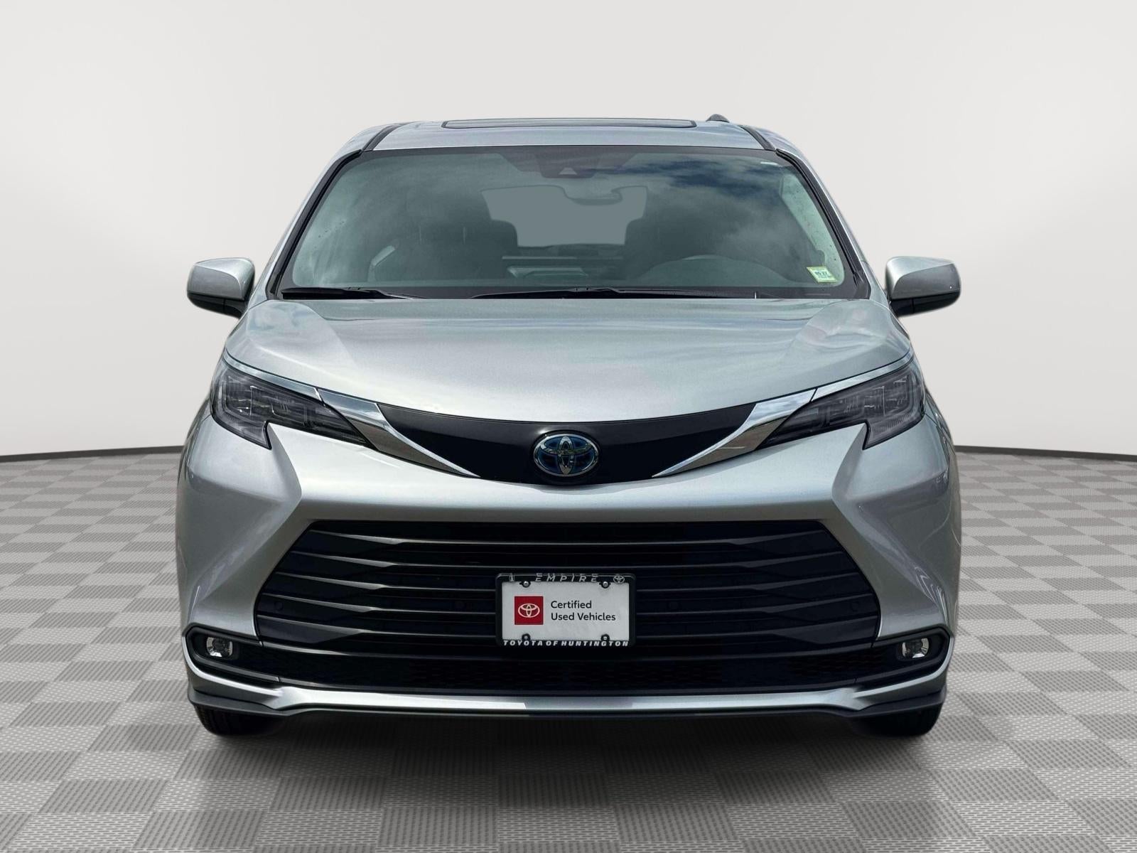 2025 Toyota Sienna XLE