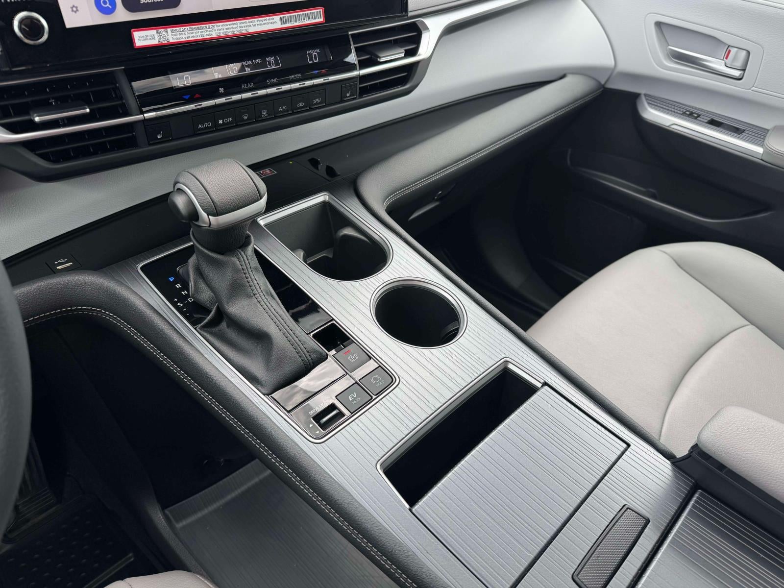 2025 Toyota Sienna XLE