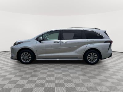 2025 Toyota Sienna XLE