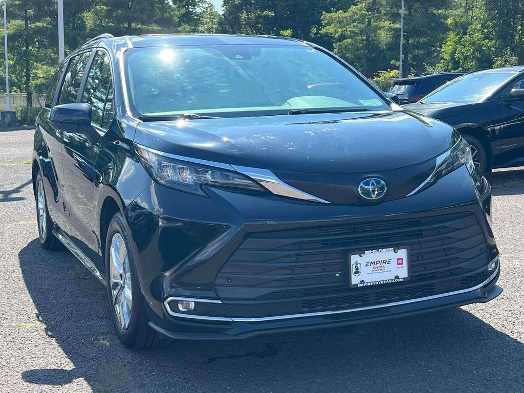 2024 Toyota Sienna XLE