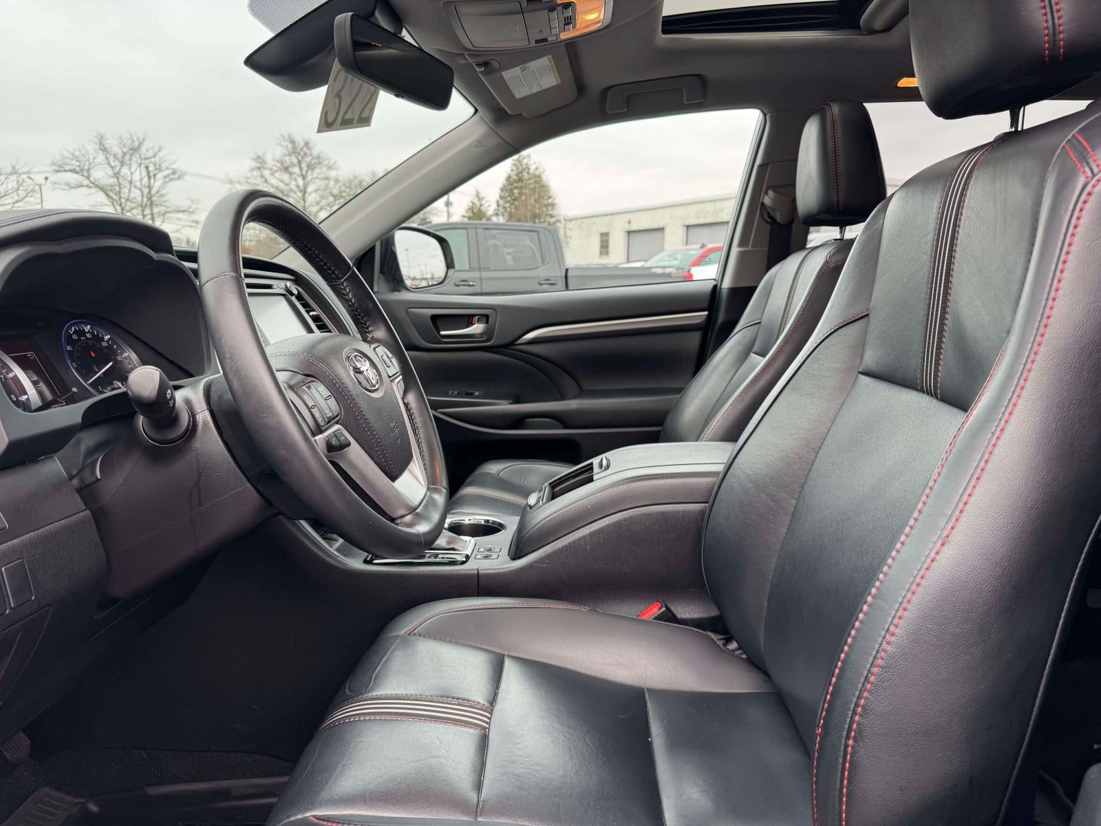 2019 Toyota Highlander SE