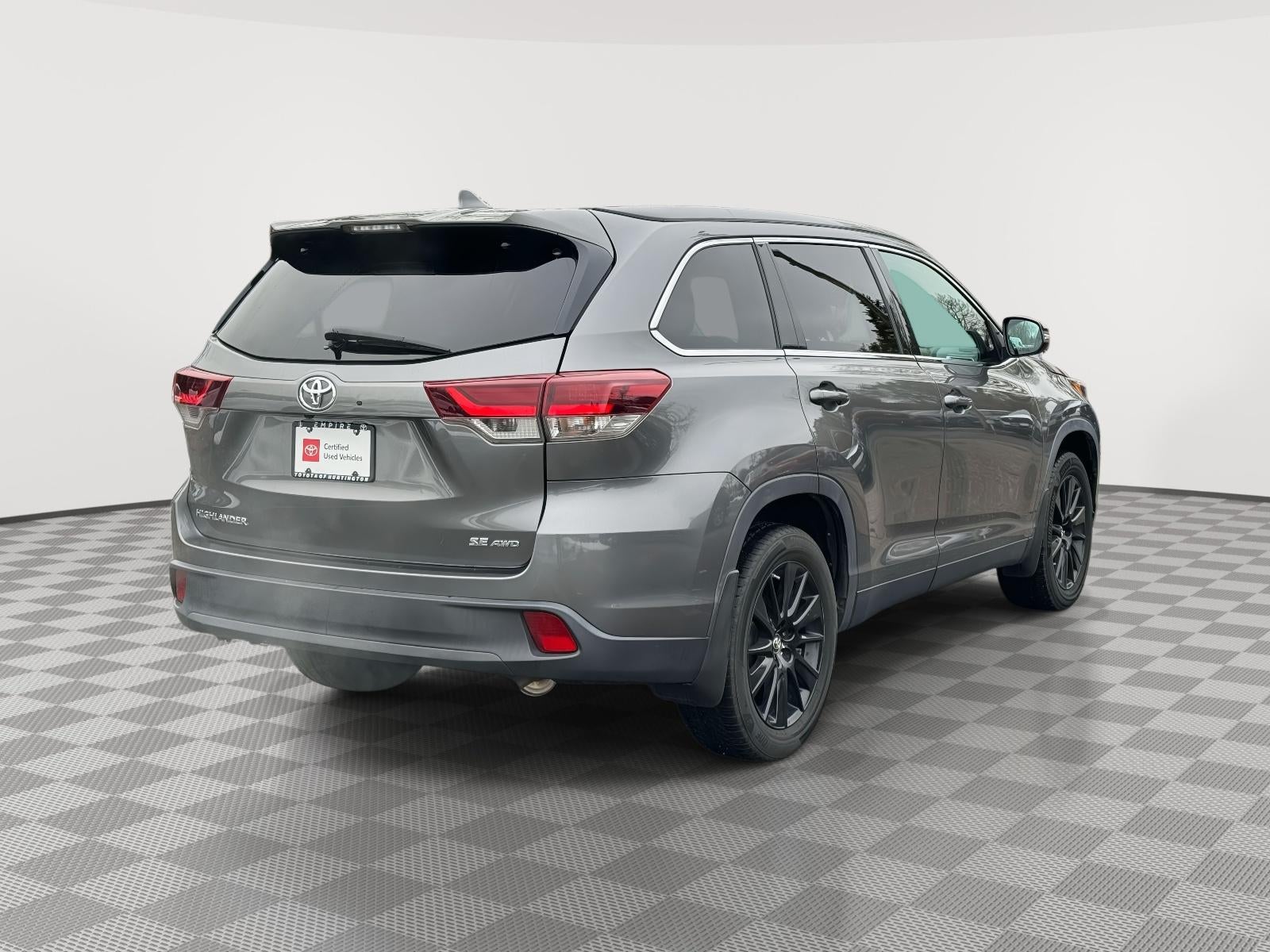 2019 Toyota Highlander SE