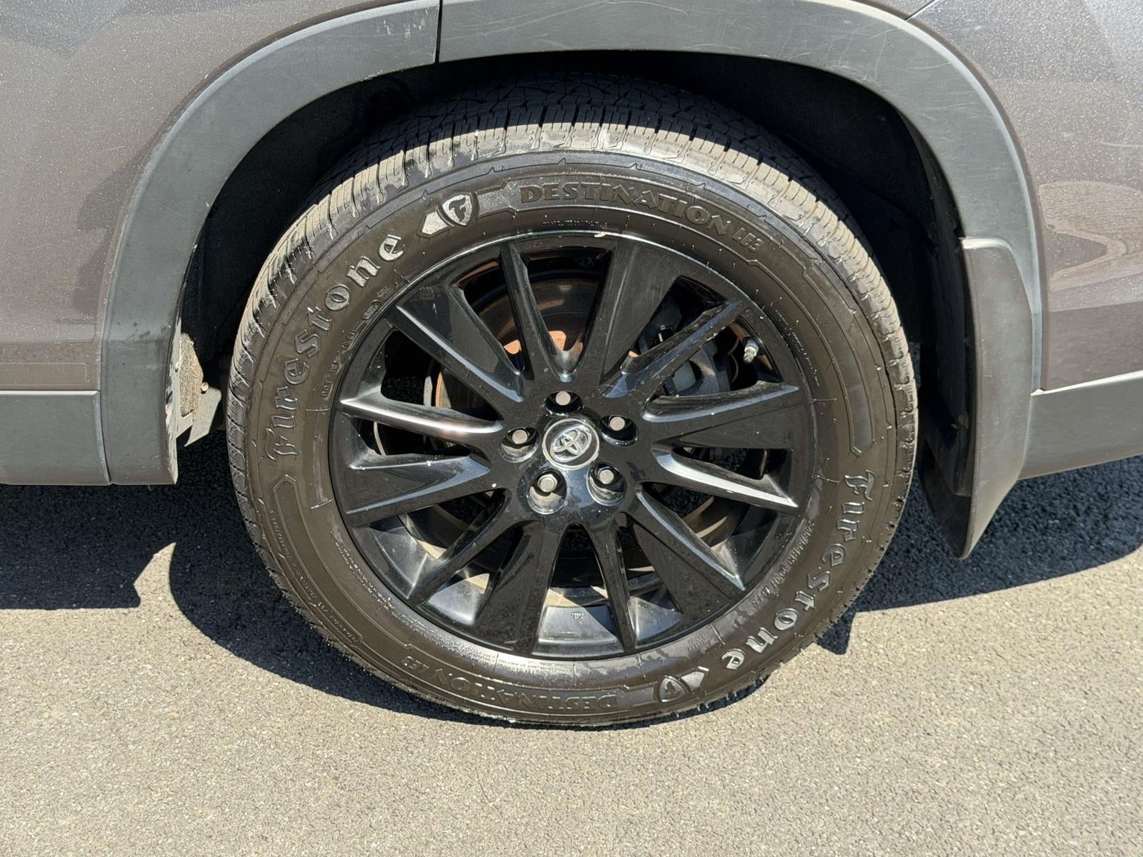 2019 Toyota Highlander SE