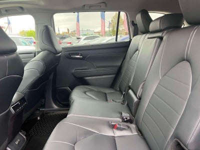 2026 Toyota Highlander Hybrid XLE AWD