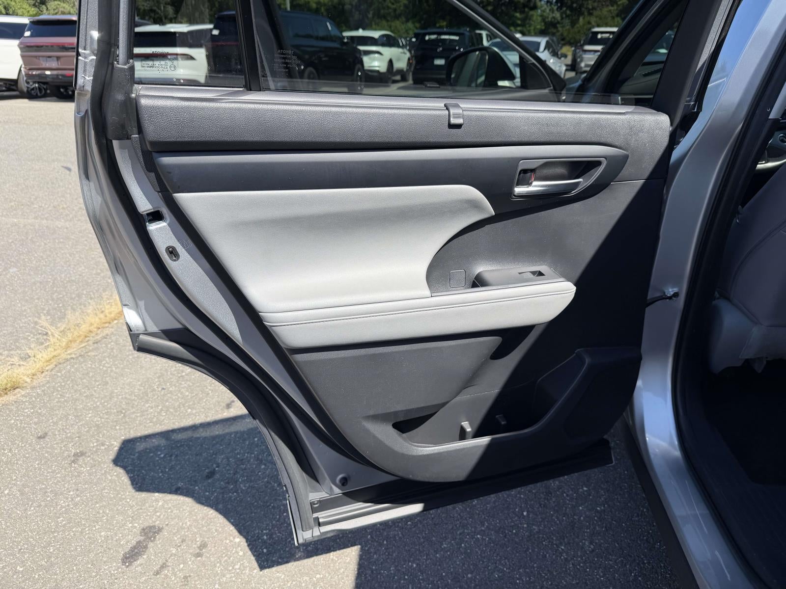 2023 Toyota Highlander Hybrid XLE