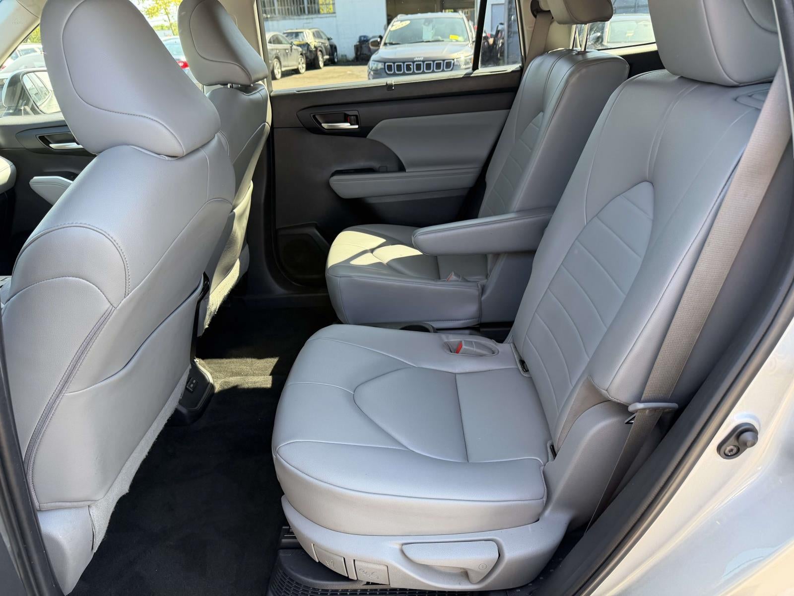 2023 Toyota Highlander Hybrid XLE