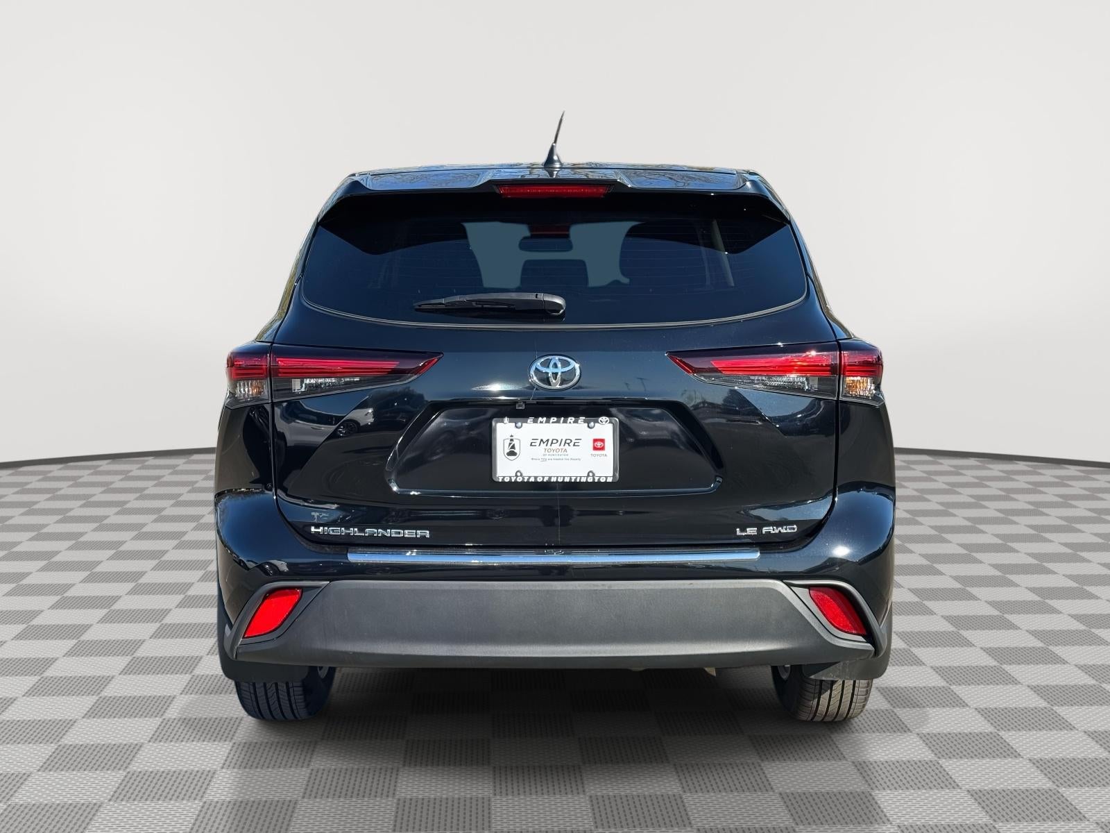 2024 Toyota Highlander LE