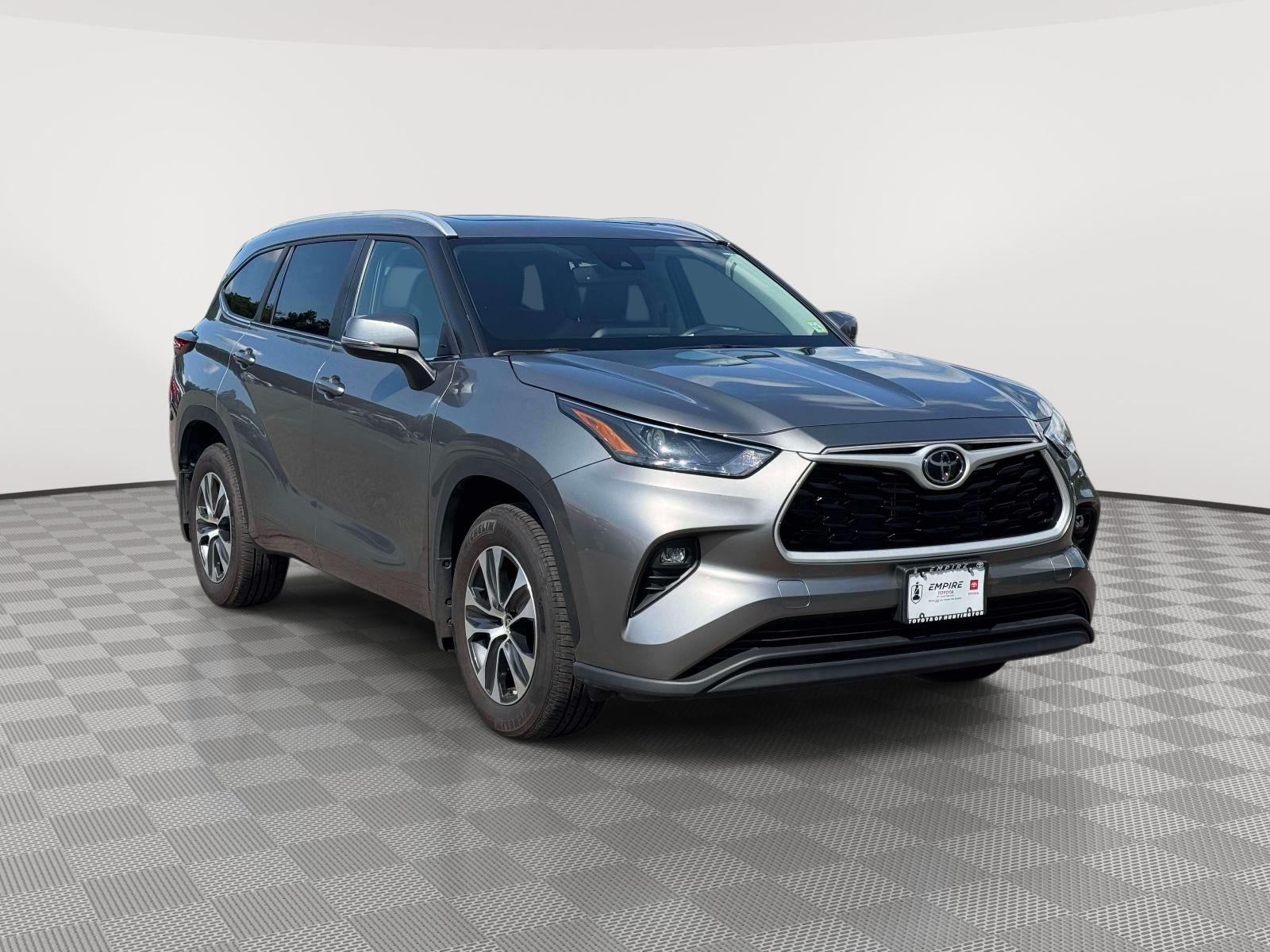 2025 Toyota Highlander XLE