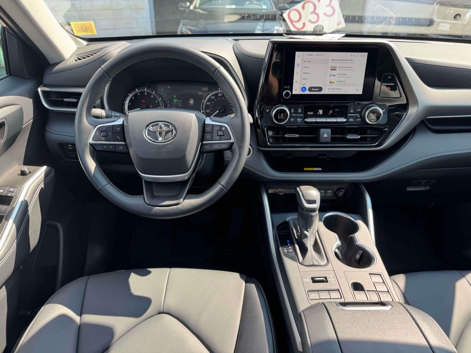 2025 Toyota Highlander XLE