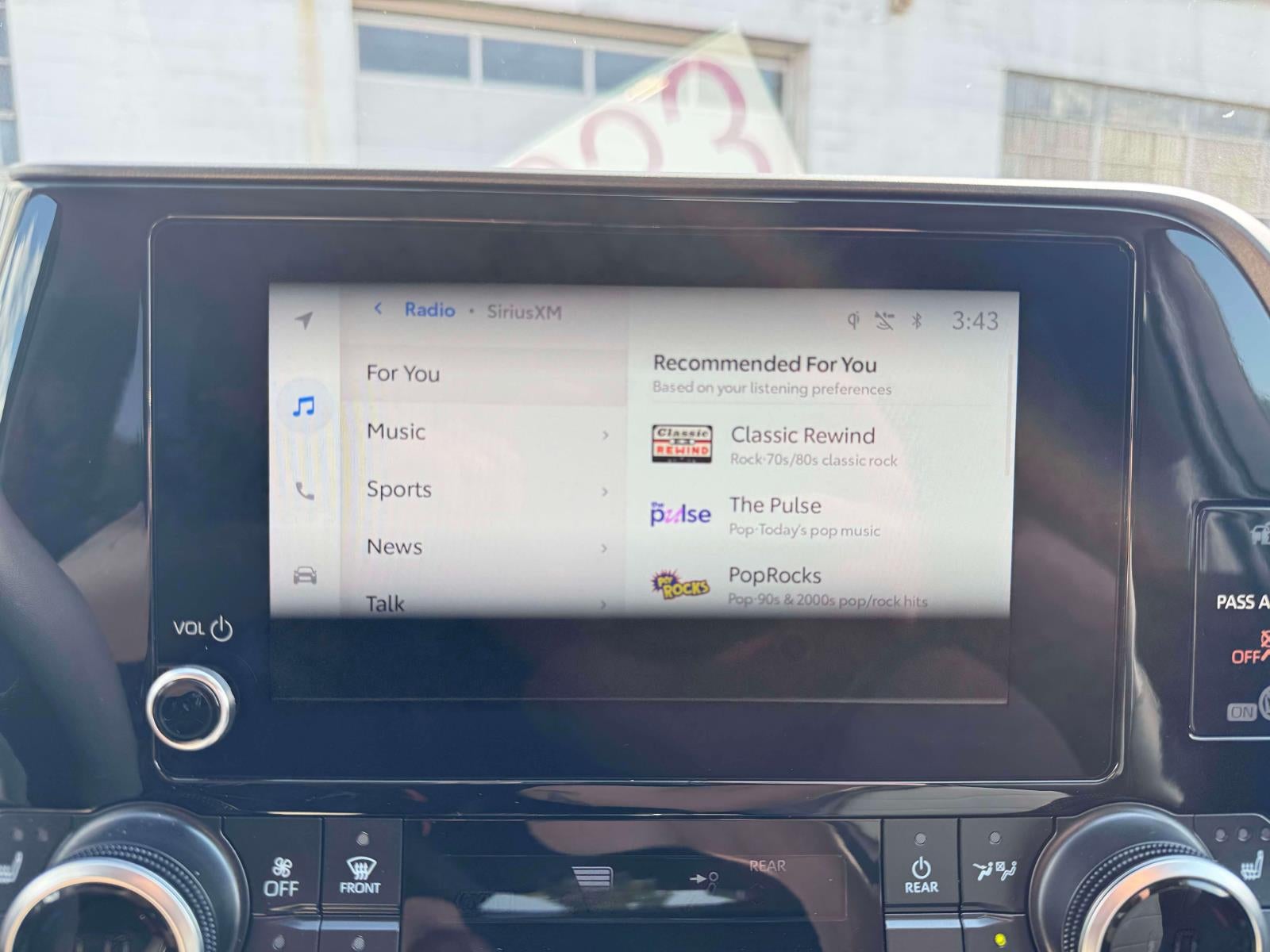 2025 Toyota Highlander XLE