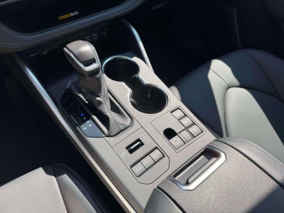 2025 Toyota Highlander XLE