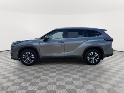 2025 Toyota Highlander XLE