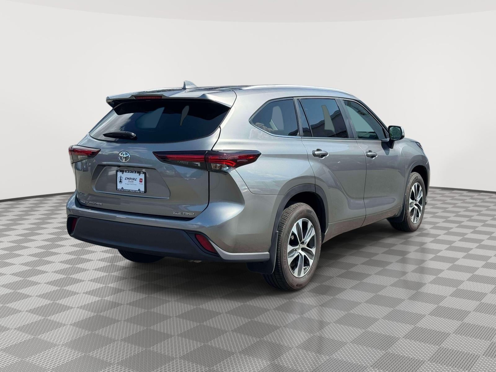 2025 Toyota Highlander XLE