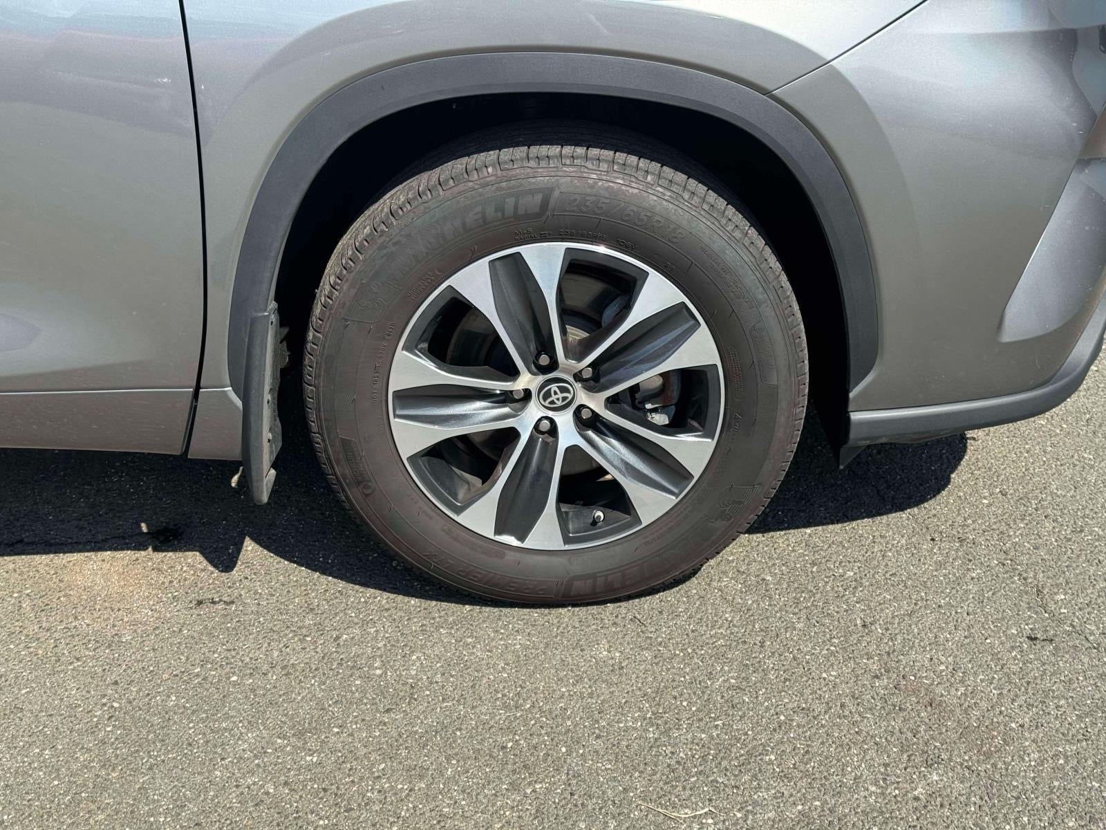 2025 Toyota Highlander XLE