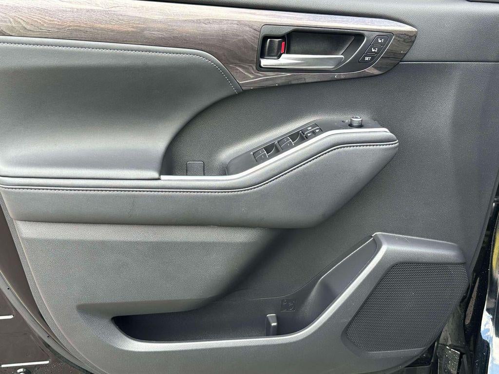 2024 Toyota Highlander Limited