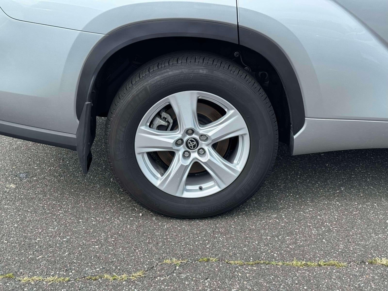 2025 Toyota Highlander LE