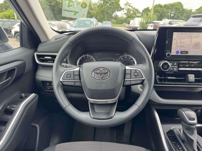 2025 Toyota Highlander LE