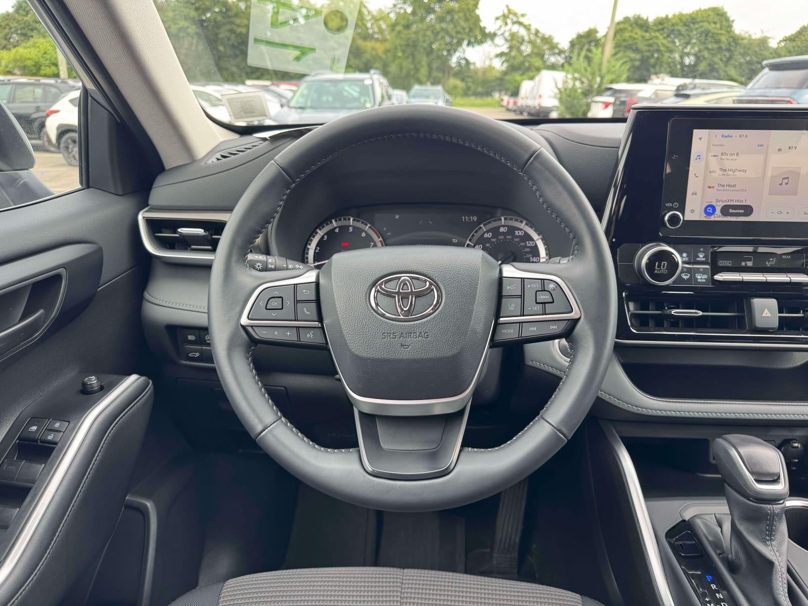 2025 Toyota Highlander LE
