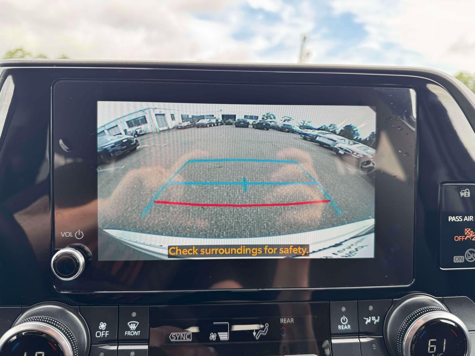 2025 Toyota Highlander LE