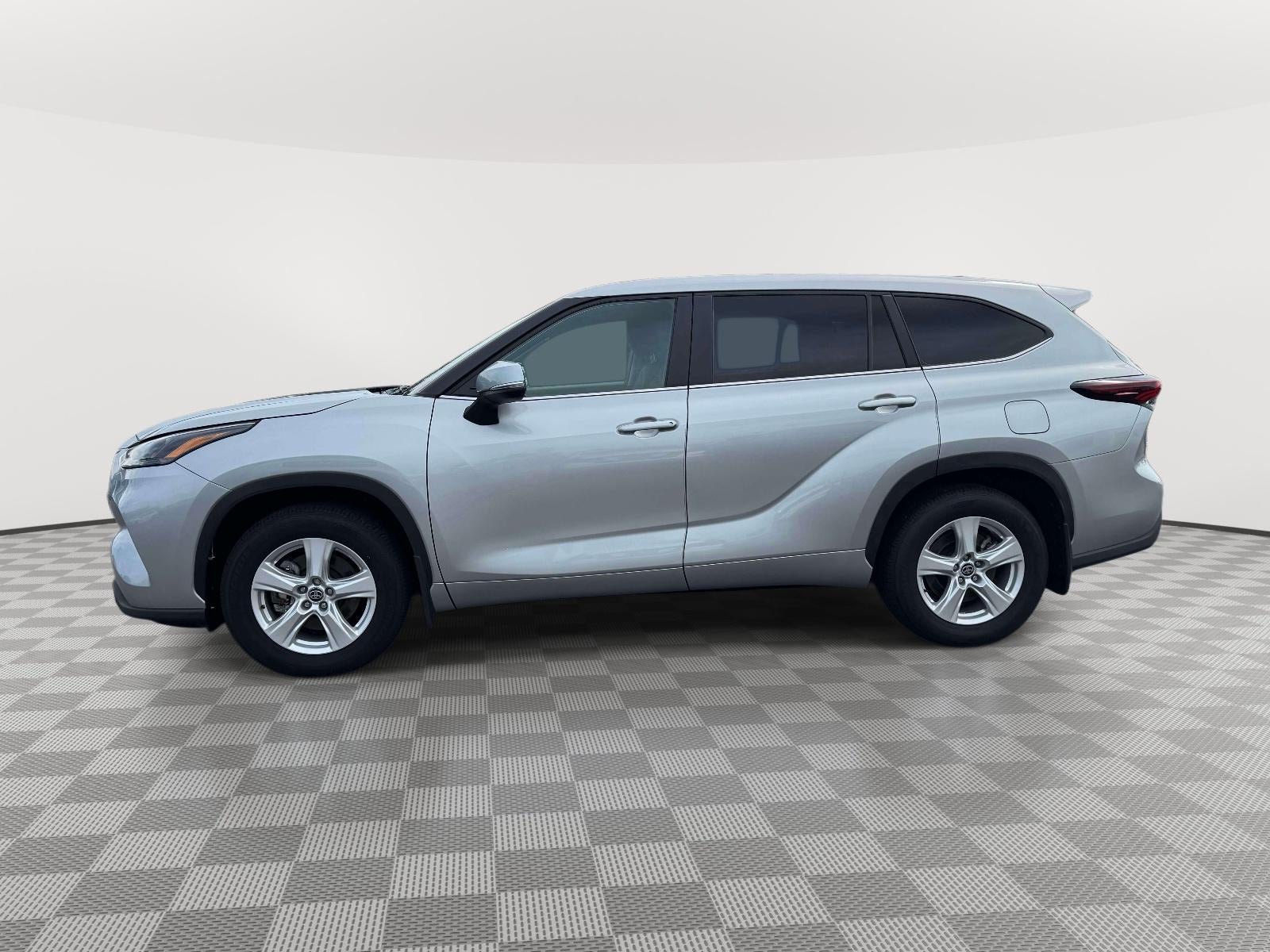 2025 Toyota Highlander LE