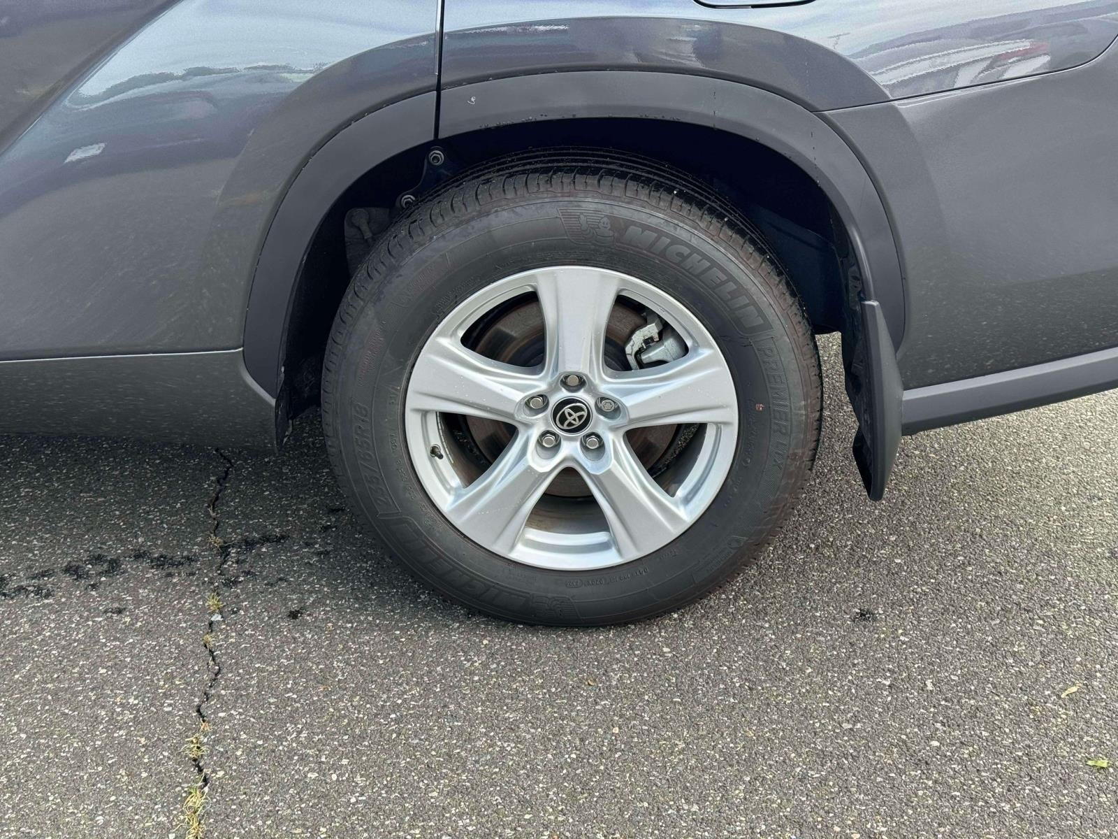 2025 Toyota Highlander LE