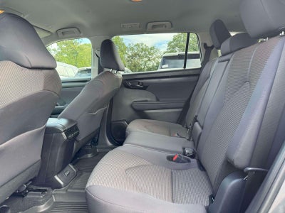 2025 Toyota Highlander LE