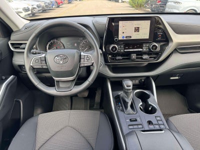 2025 Toyota Highlander LE