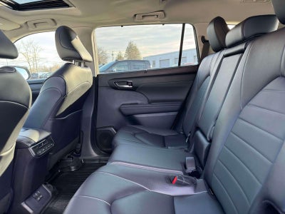 2025 Toyota Highlander XLE