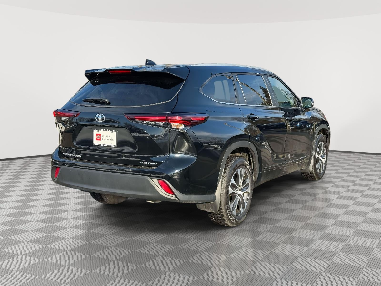 2025 Toyota Highlander XLE