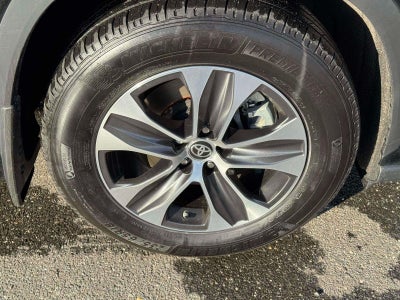 2025 Toyota Highlander XLE