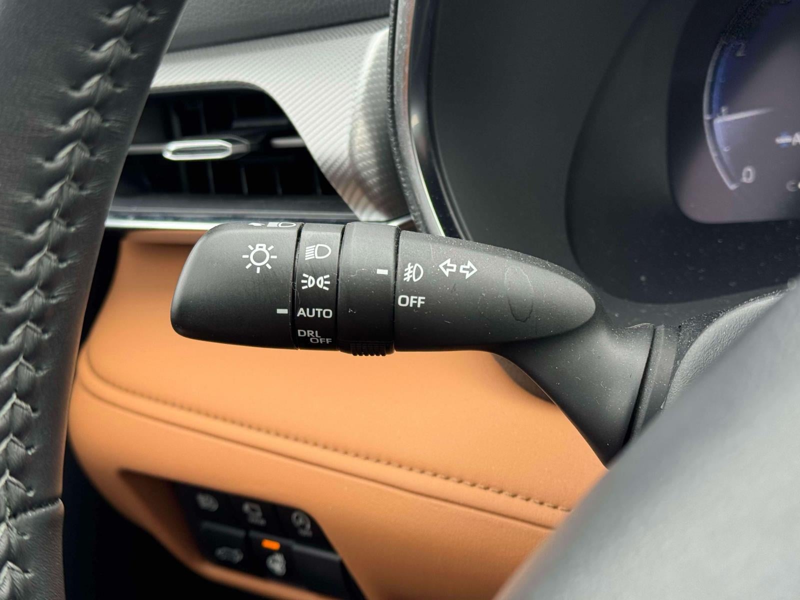 2025 Toyota Highlander Platinum