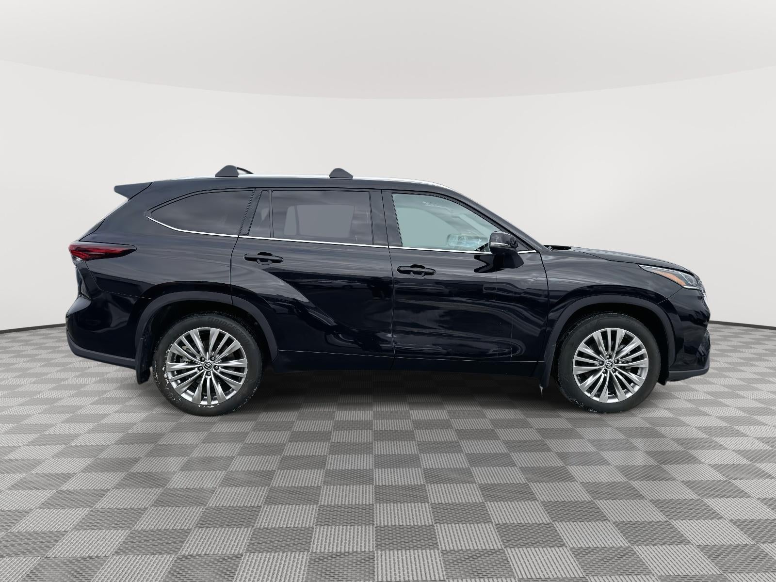 2025 Toyota Highlander Platinum