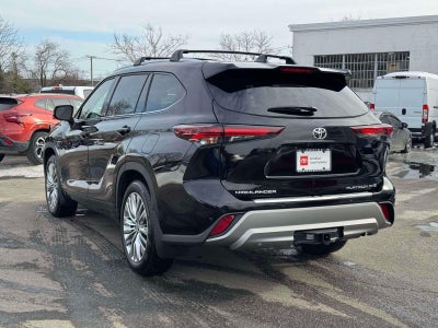 2025 Toyota Highlander Platinum