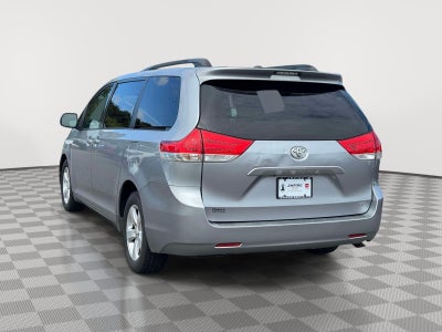 2012 Toyota Sienna LE V6 8 Passenger