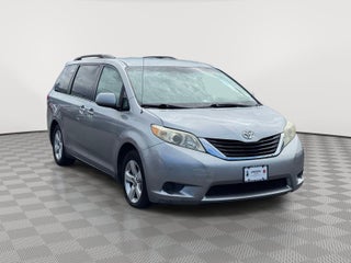 2012 Toyota Sienna LE V6 8 Passenger