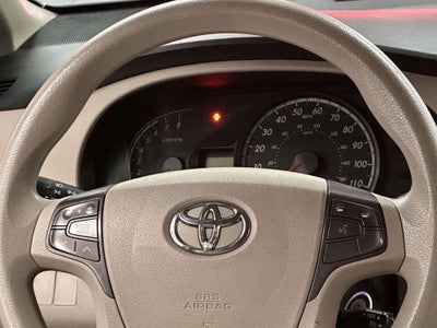 2013 Toyota Sienna LE V6 8 Passenger
