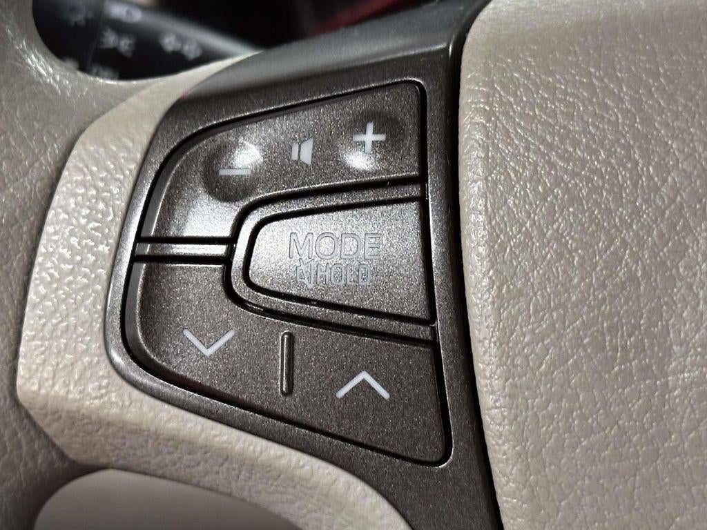 2013 Toyota Sienna LE V6 8 Passenger