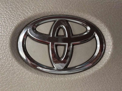 2013 Toyota Sienna LE V6 8 Passenger