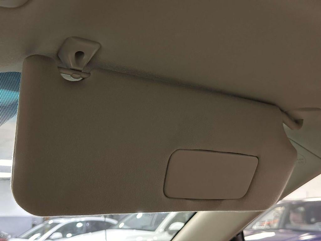 2013 Toyota Sienna LE V6 8 Passenger