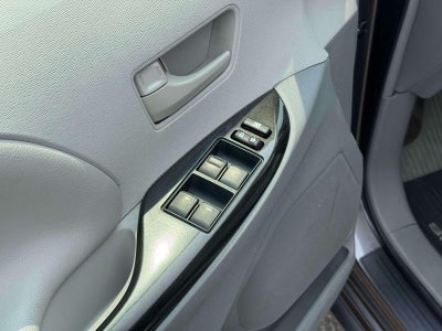 2014 Toyota Sienna LE V6 8 Passenger