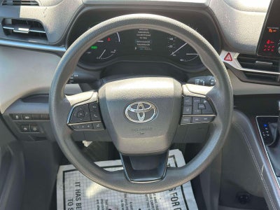2022 Toyota Sienna LE