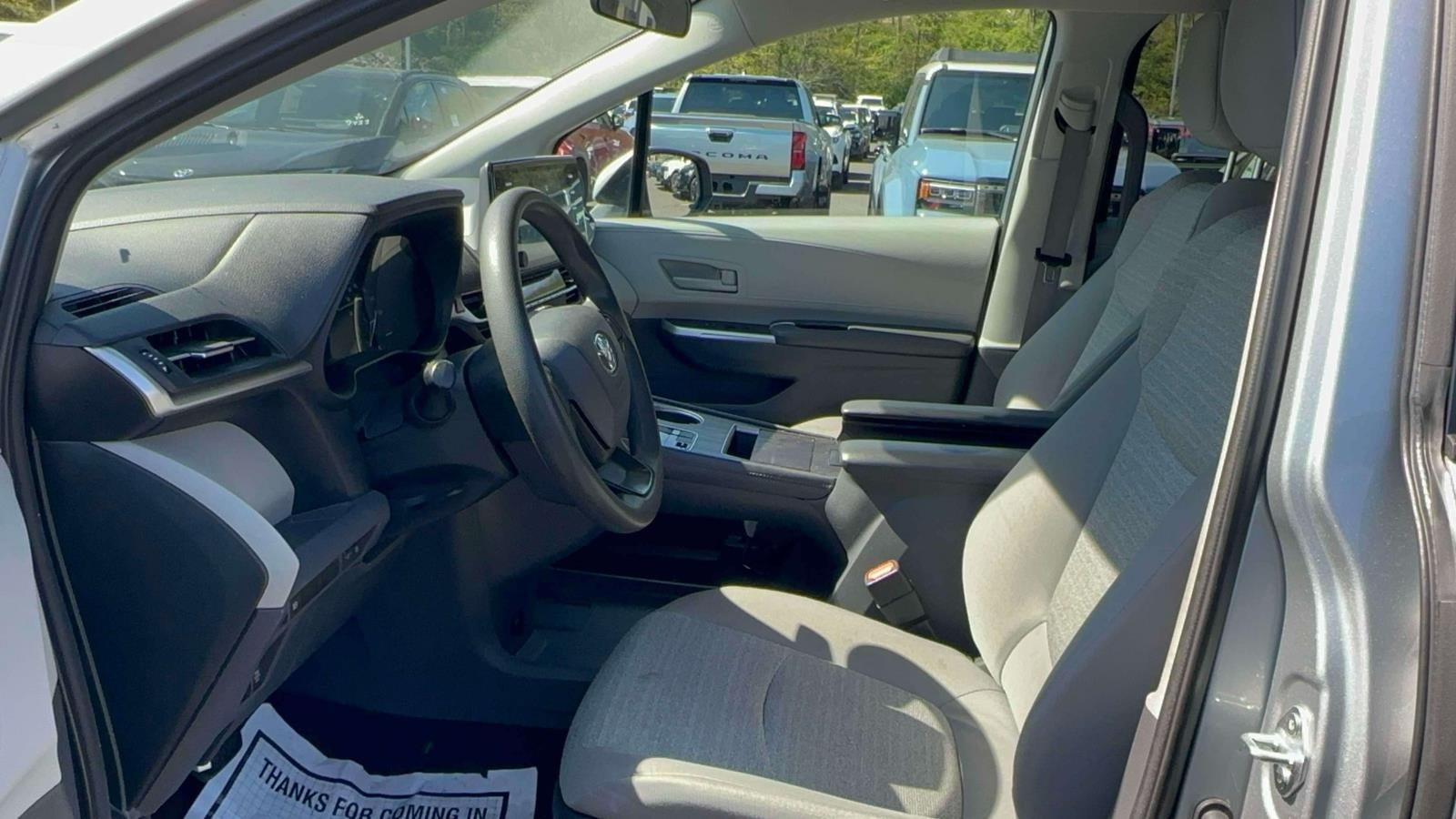 2022 Toyota Sienna LE