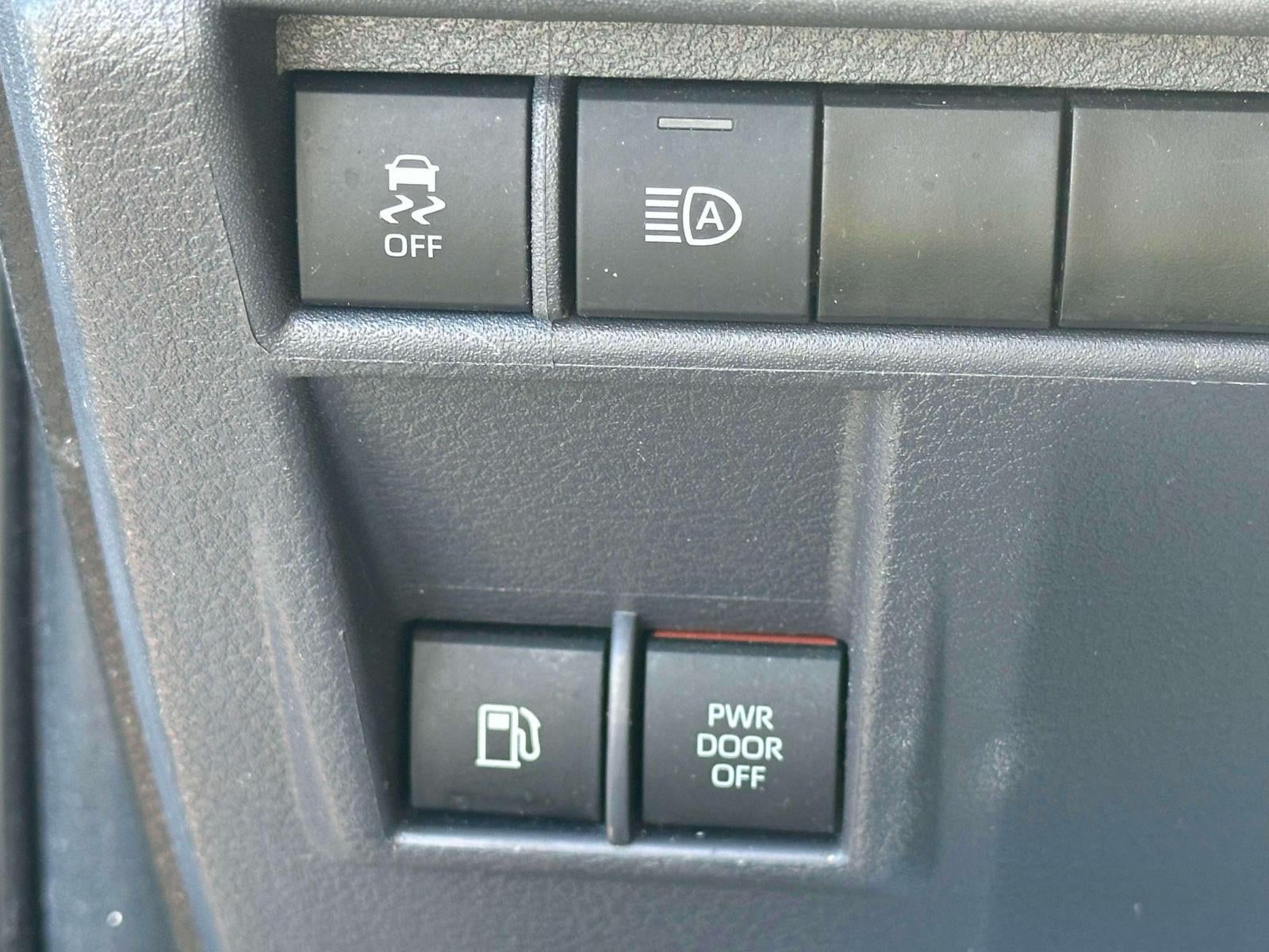 2022 Toyota Sienna LE