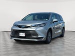 2022 Toyota Sienna LE